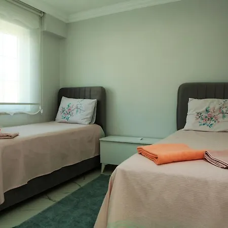 With Pool For Rent In Dalyan Mugla ヴィラ オルタジャ